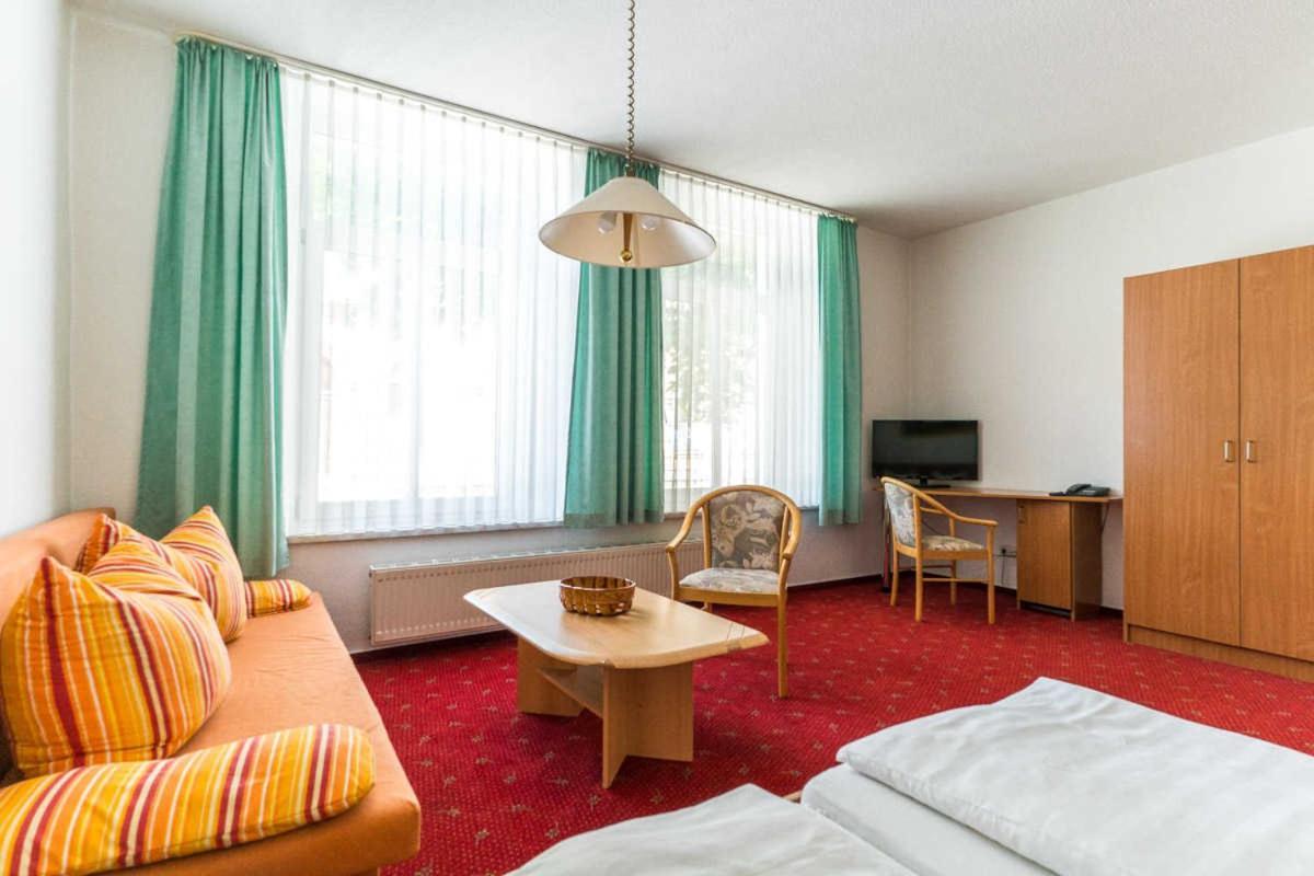 Hotel Am Brauhaus Waren  Buitenkant foto