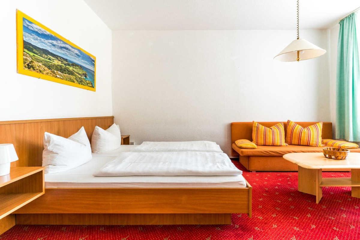 Hotel Am Brauhaus Waren  Buitenkant foto